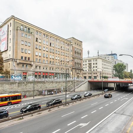 Plac Zbawiciela 3-Bedroom Apartment ワルシャワ エクステリア 写真