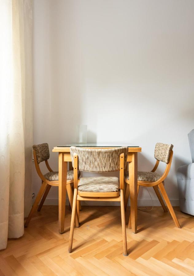 Plac Zbawiciela 3-Bedroom Apartment ワルシャワ エクステリア 写真