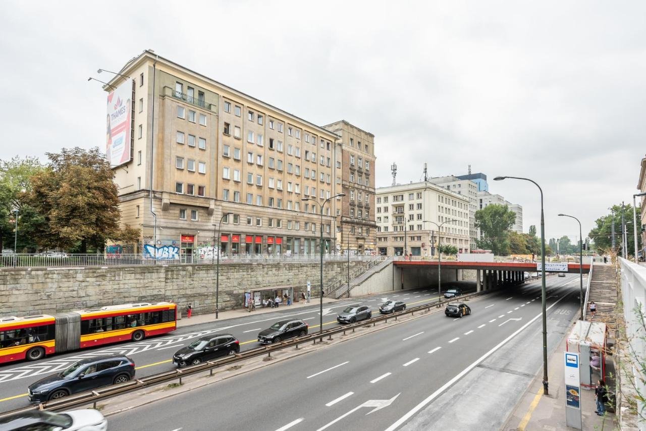 Plac Zbawiciela 3-Bedroom Apartment ワルシャワ エクステリア 写真