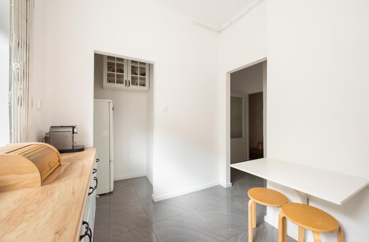 Plac Zbawiciela 3-Bedroom Apartment ワルシャワ エクステリア 写真