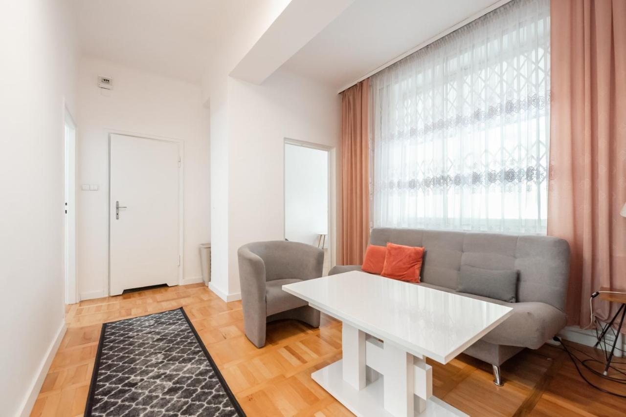 Plac Zbawiciela 3-Bedroom Apartment ワルシャワ エクステリア 写真